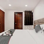 Townhouse Roadway Inn