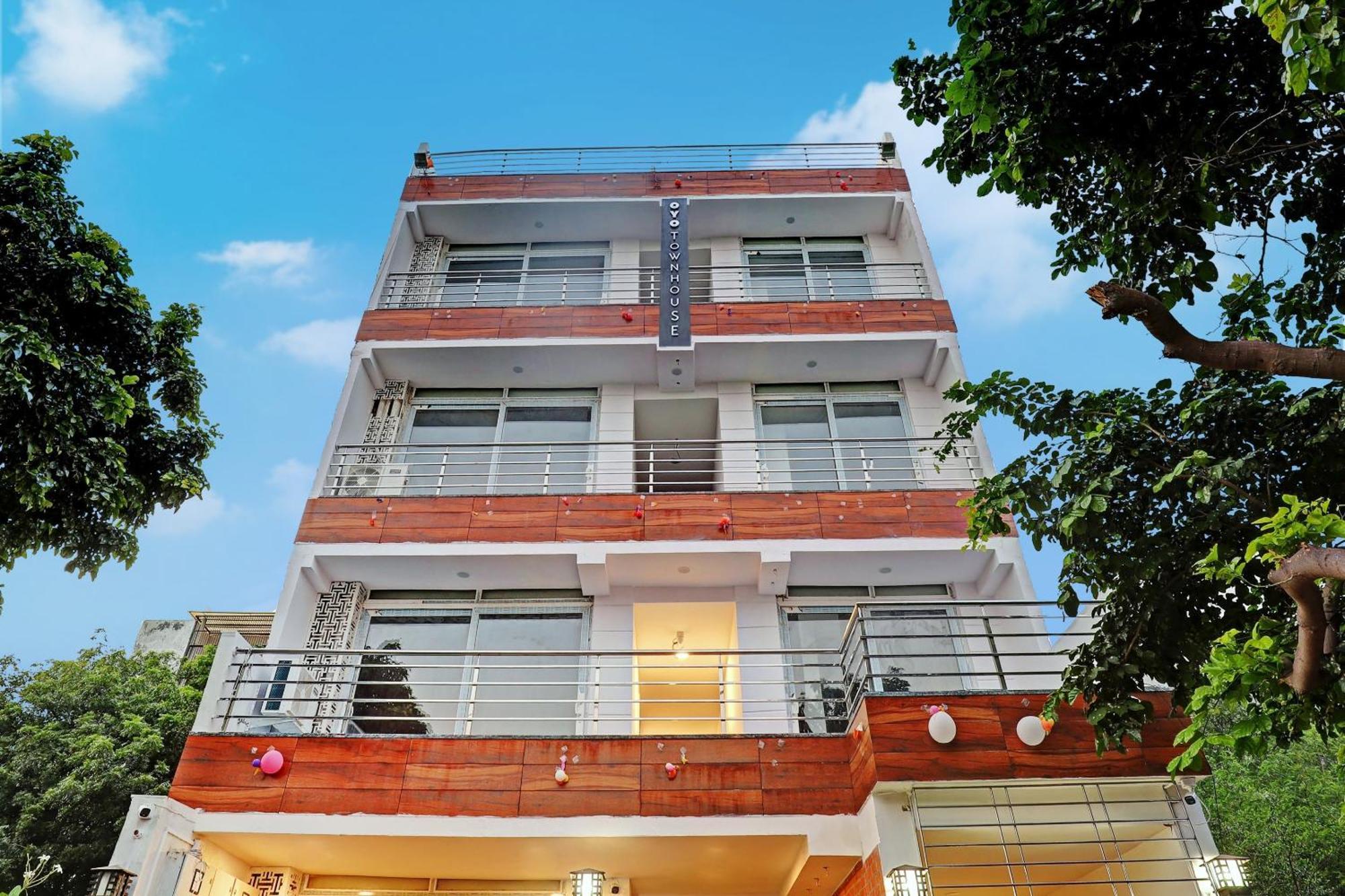 Hotel Super Townhouse Roadway *